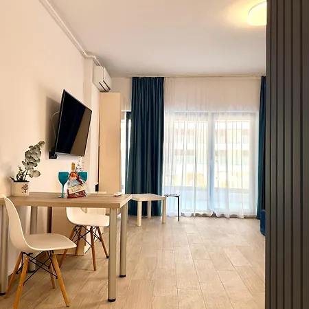 Aqua Vista Del Mar - La Mare - Facilitati - Acces Direct Plaja Mamaia